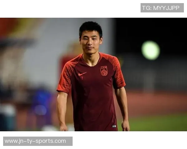 中国足球队优秀球员盘点:聚焦实力派球星与他们的辉煌成就 中国足球队优秀球员盘点:聚焦实力派球星与他们的辉煌成就