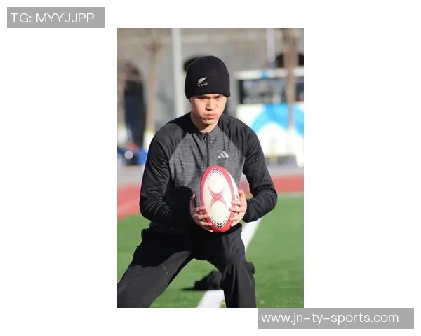 杀马特风格下的足球巨星形象 展现另类魅力与非凡球技 杀马特风格下的足球巨星形象 展现另类魅力与非凡球技