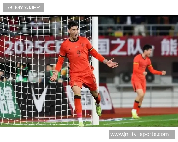 安东尼奥足球生涯背后的女人揭秘:他的支持与陪伴如何影响事业和家庭 安东尼奥足球生涯背后的女人揭秘:他的支持与陪伴如何影响事业和家庭