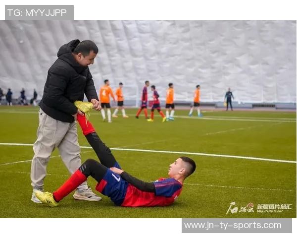 揭秘新疆足球球星年薪水平及背后影响因素全面解析地区体育发展 揭秘新疆足球球星年薪水平及背后影响因素全面解析地区体育发展